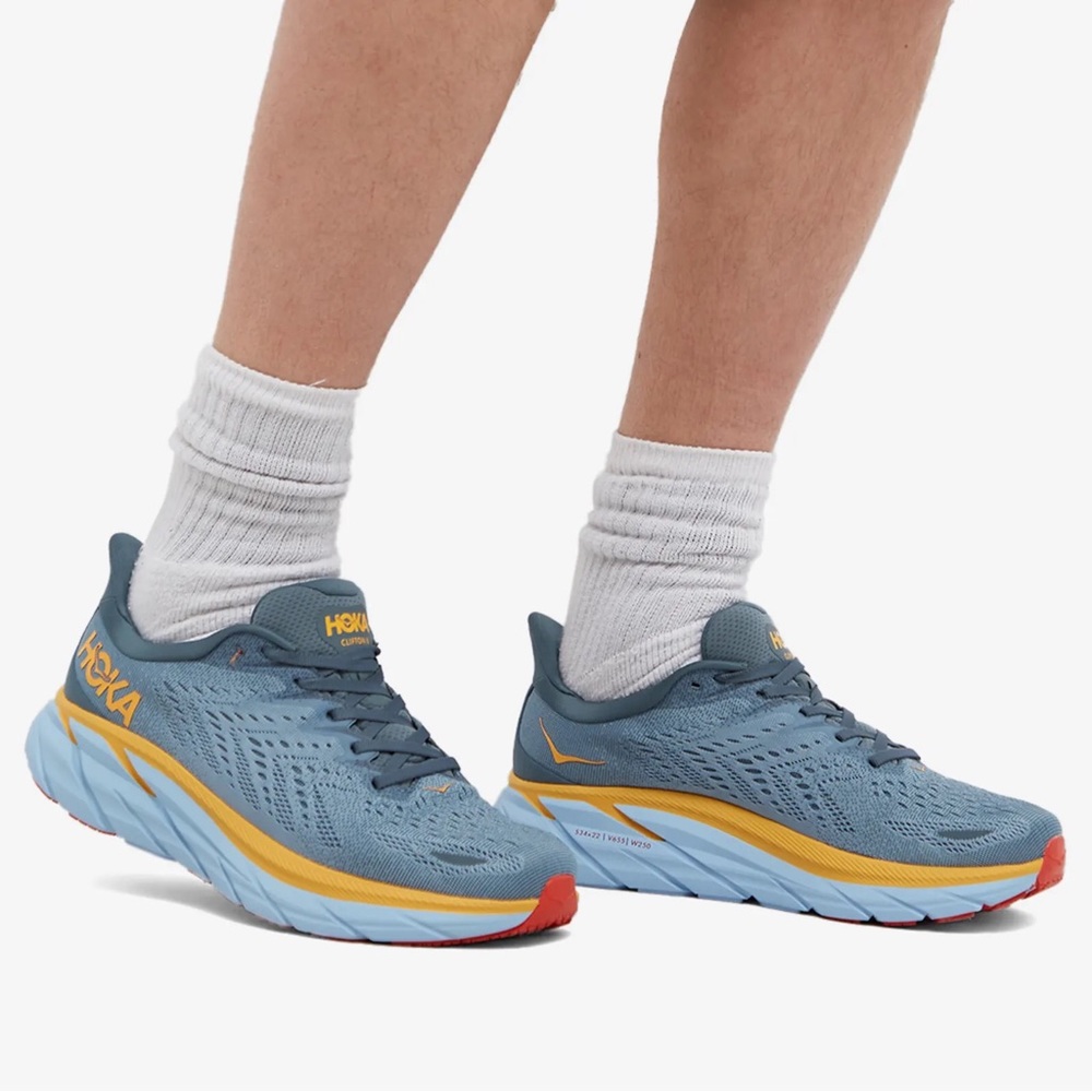 Like new, HOKA CLIFTON 8